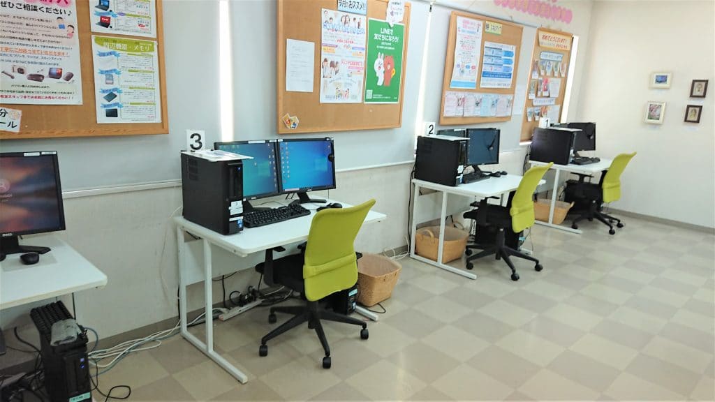 堺市、東区、北野田のパソコン教室。パソコン市民IT講座。室内風景。